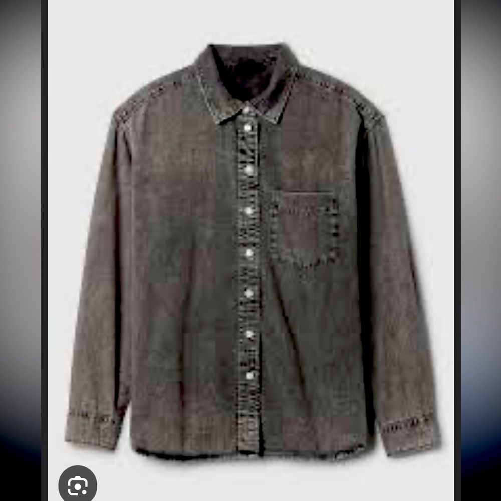 ISO Gap Factory “The Big Shirt”. Fall 2024, gray acid-wash button down